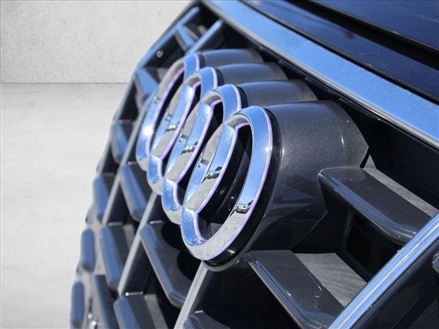 Used 2023 Audi Q5 2.0T Premium w/ Convenience Package AWD/4WD image 30