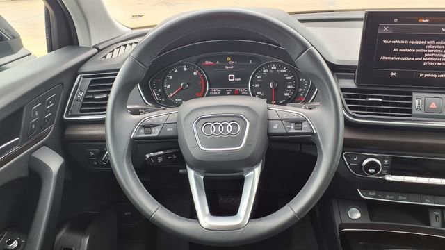 Used 2024 Audi Q5 2.0T Premium w/ Convenience Package image 25