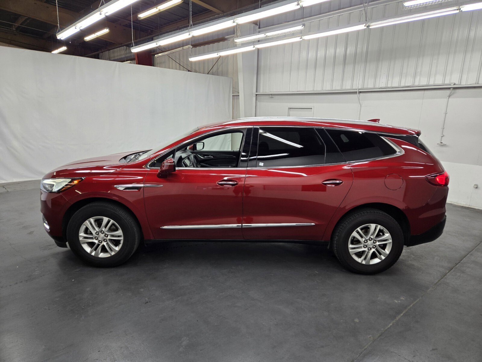 Used 2021 Buick Enclave Preferred w/ LPO, Cargo Package image 2