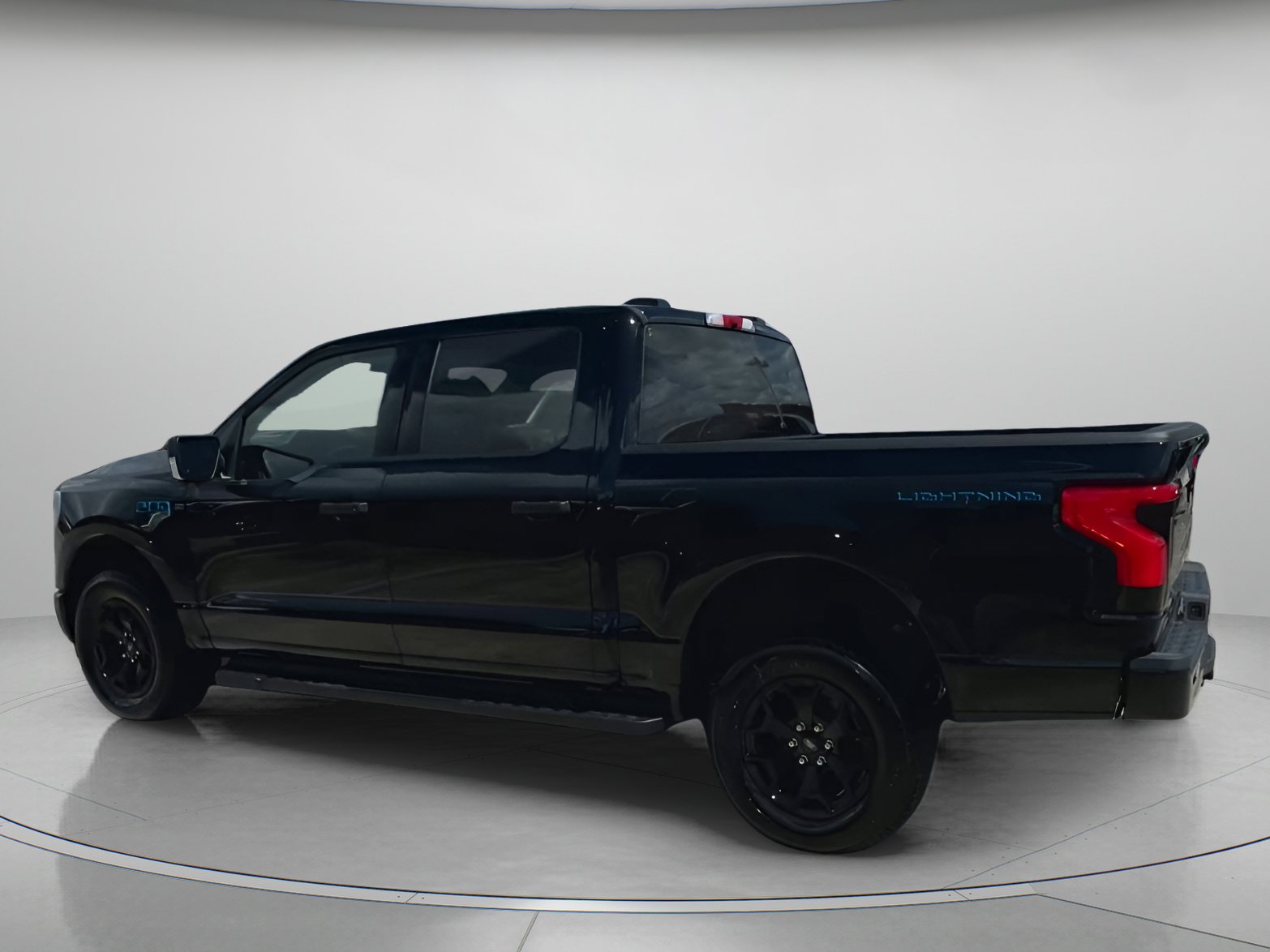 Used 2025 Ford F150 Lightning XLT image 20