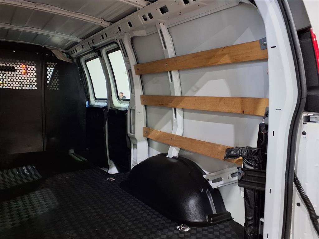 Used 2023 GMC Savana 2500 w/ Driver Convenience Package image 17