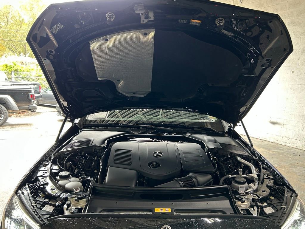 Used 2025 Mercedes-Benz C 300 4MATIC Sedan image 31