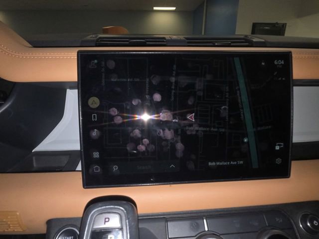 Used 2023 Land Rover Defender 110 X-Dynamic SE image 18