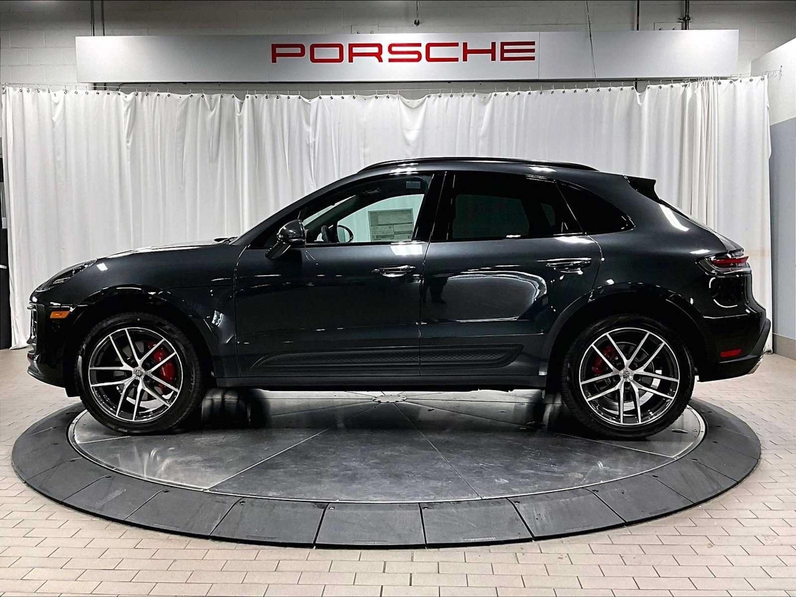 Used 2026 Porsche Macan S AWD/4WD image 2