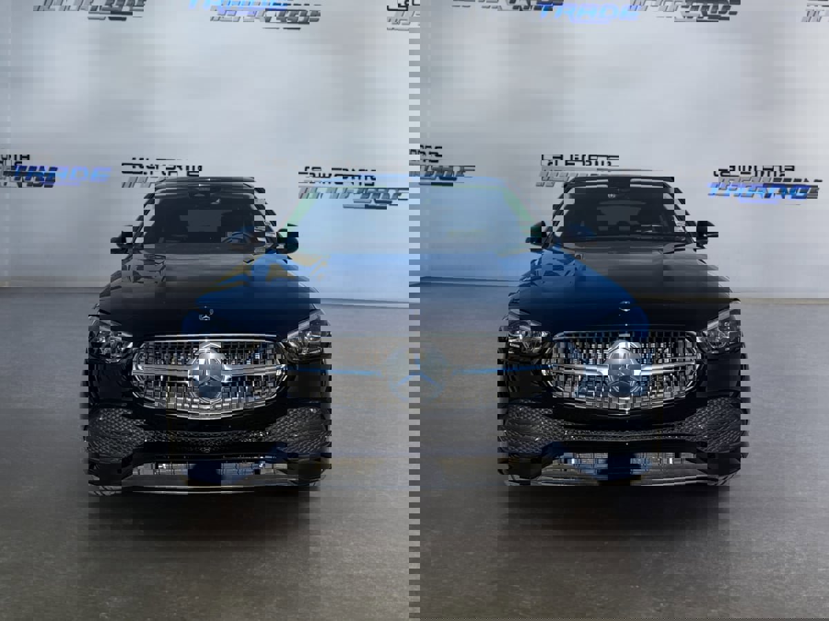 Used 2024 Mercedes-Benz C 300 Sedan image 2