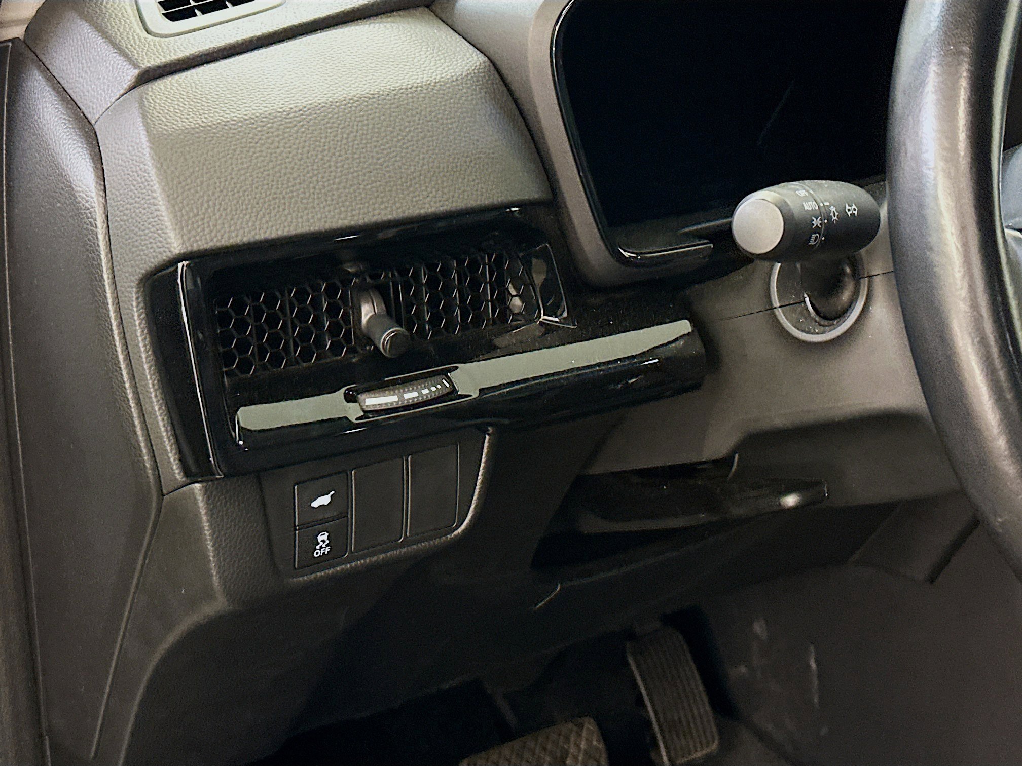 Used 2025 Honda CR-V EX-L image 17