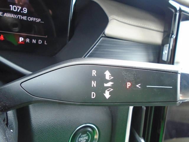 Certified 2026 GMC Acadia Elevation w/ Elevation Premium Package AWD/4WD image 9