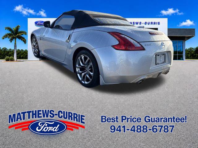 Used 2010 Nissan 370Z Touring RWD image 6
