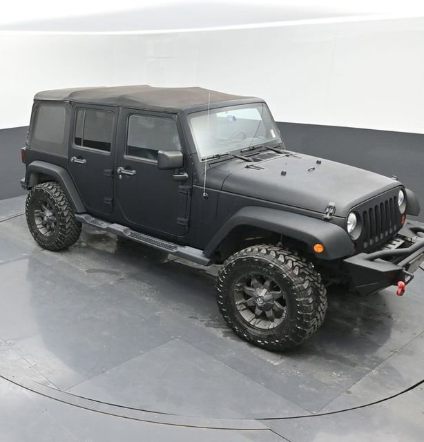 Used 2012 Jeep Wrangler Unlimited Sahara AWD/4WD image 31