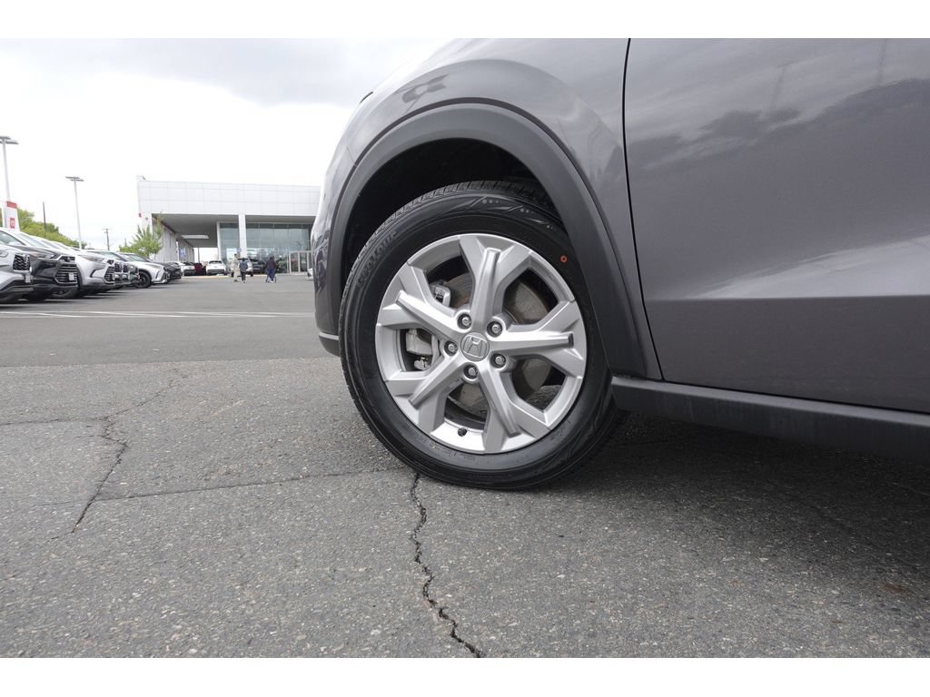 Used 2025 Honda HR-V LX image 8