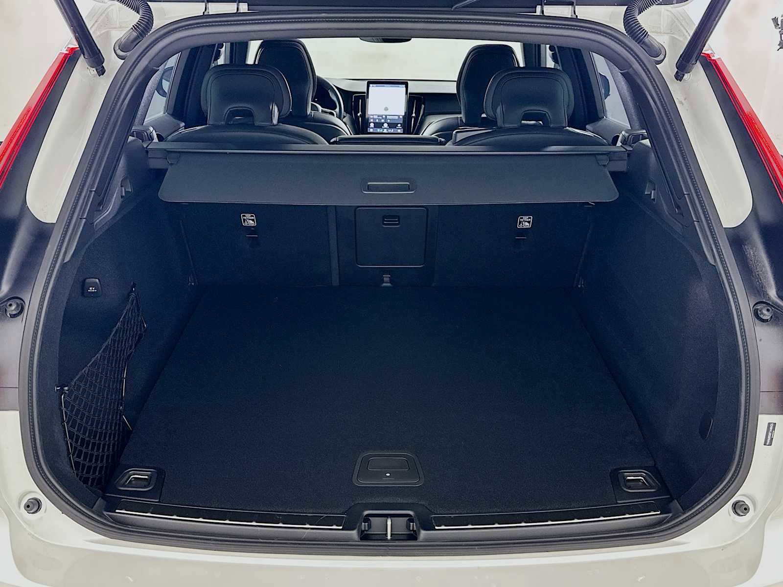 New 2026 Volvo XC60 T8 Ultra w/ Climate Package PRO AWD/4WD image 24