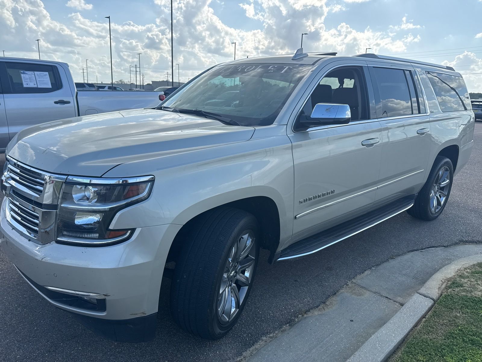 Used 2016 Chevrolet Suburban LTZ image 1