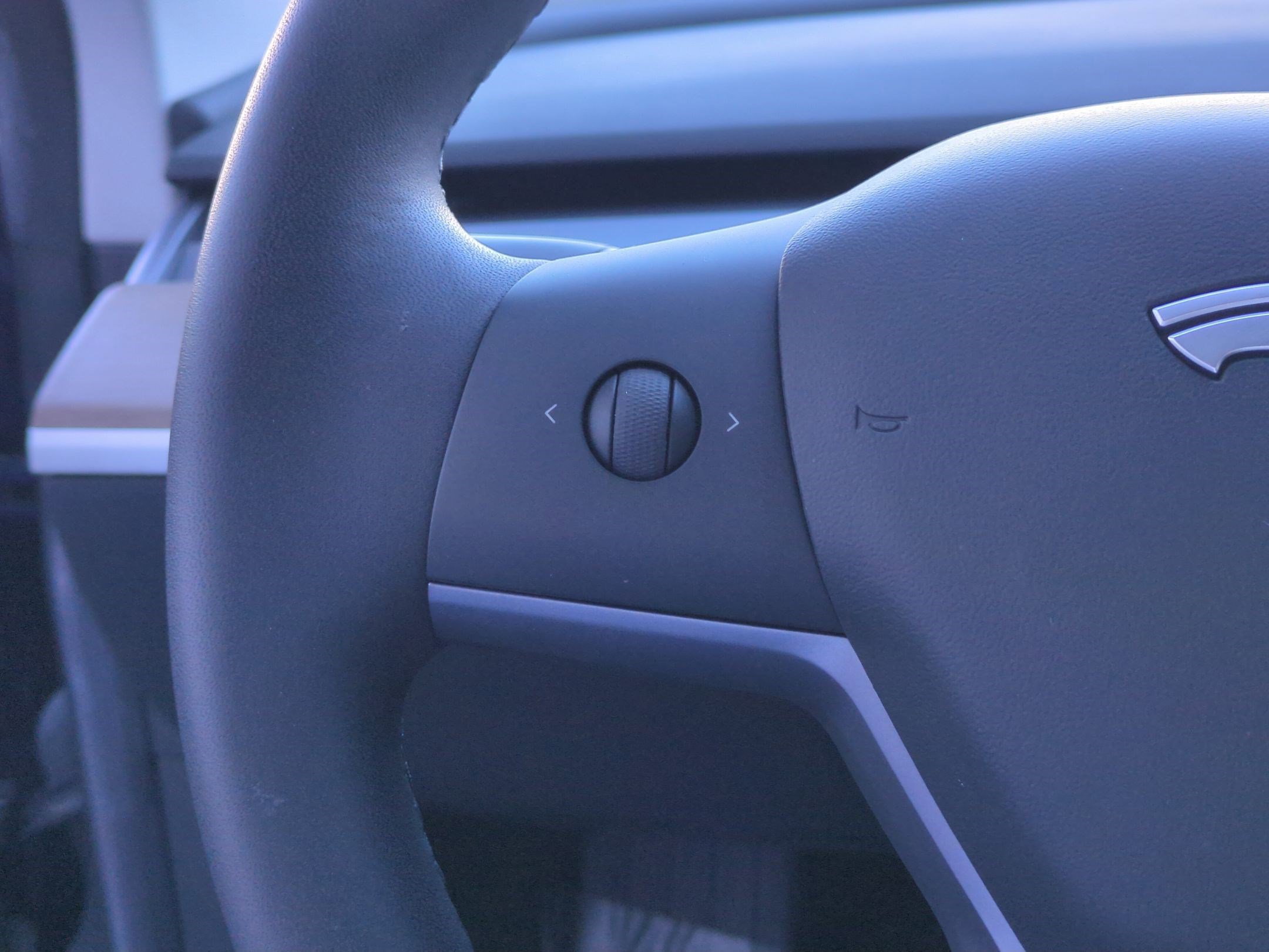 Used 2019 Tesla Model 3 Standard Range Plus image 18