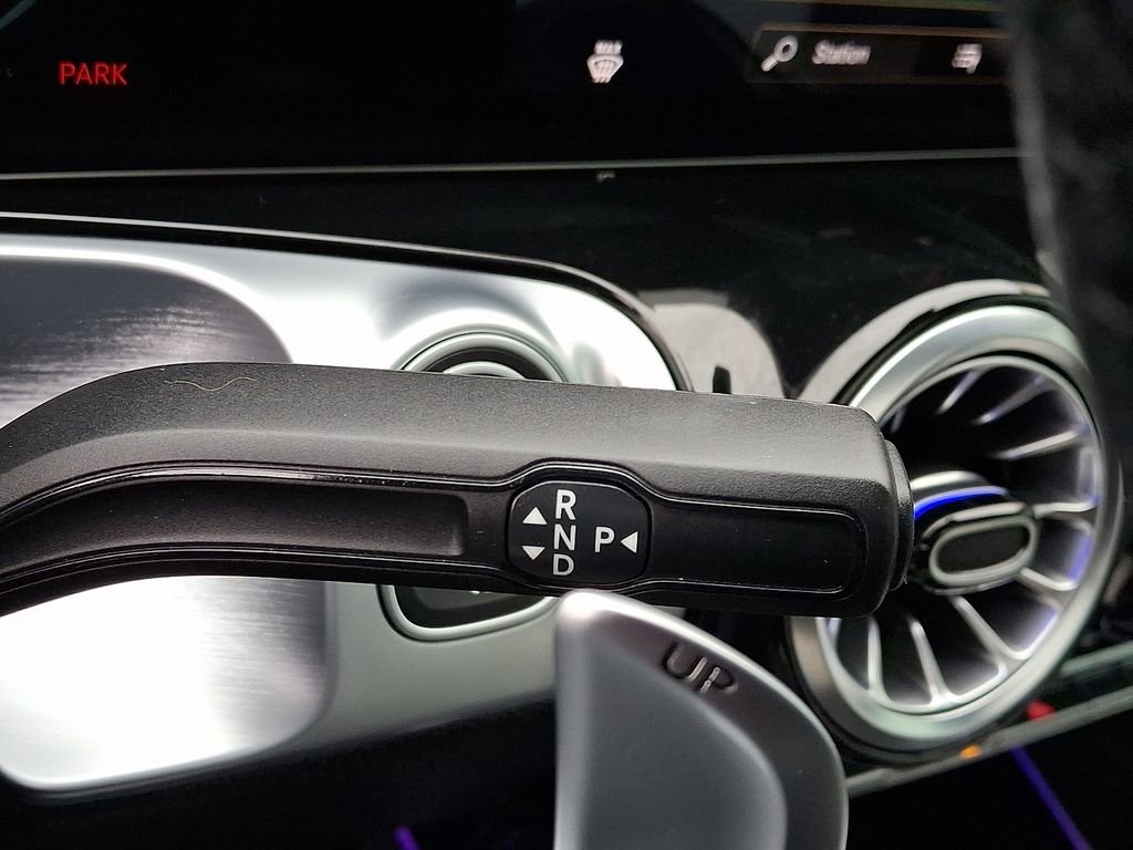 Used 2022 Mercedes-Benz GLB 35 AMG 4MATIC image 16