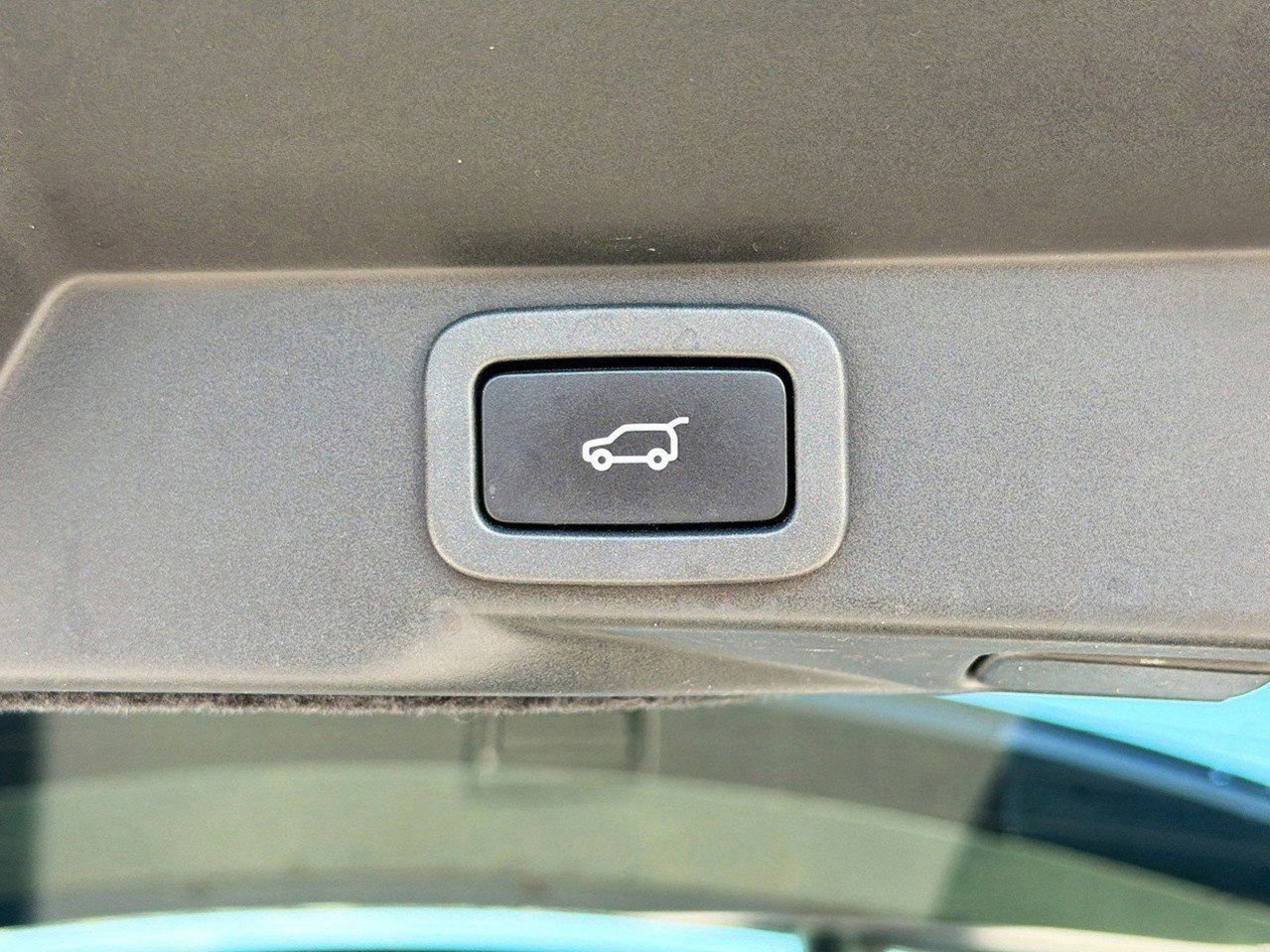 Used 2020 Land Rover Range Rover Sport HSE image 14