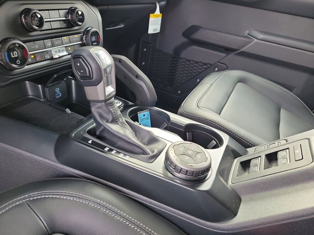 New 2025 Ford Bronco Outer Banks w/ Sasquatch Package image 29