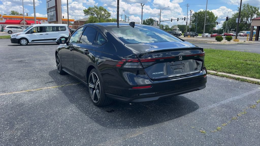 Used 2026 Honda Accord SE image 4