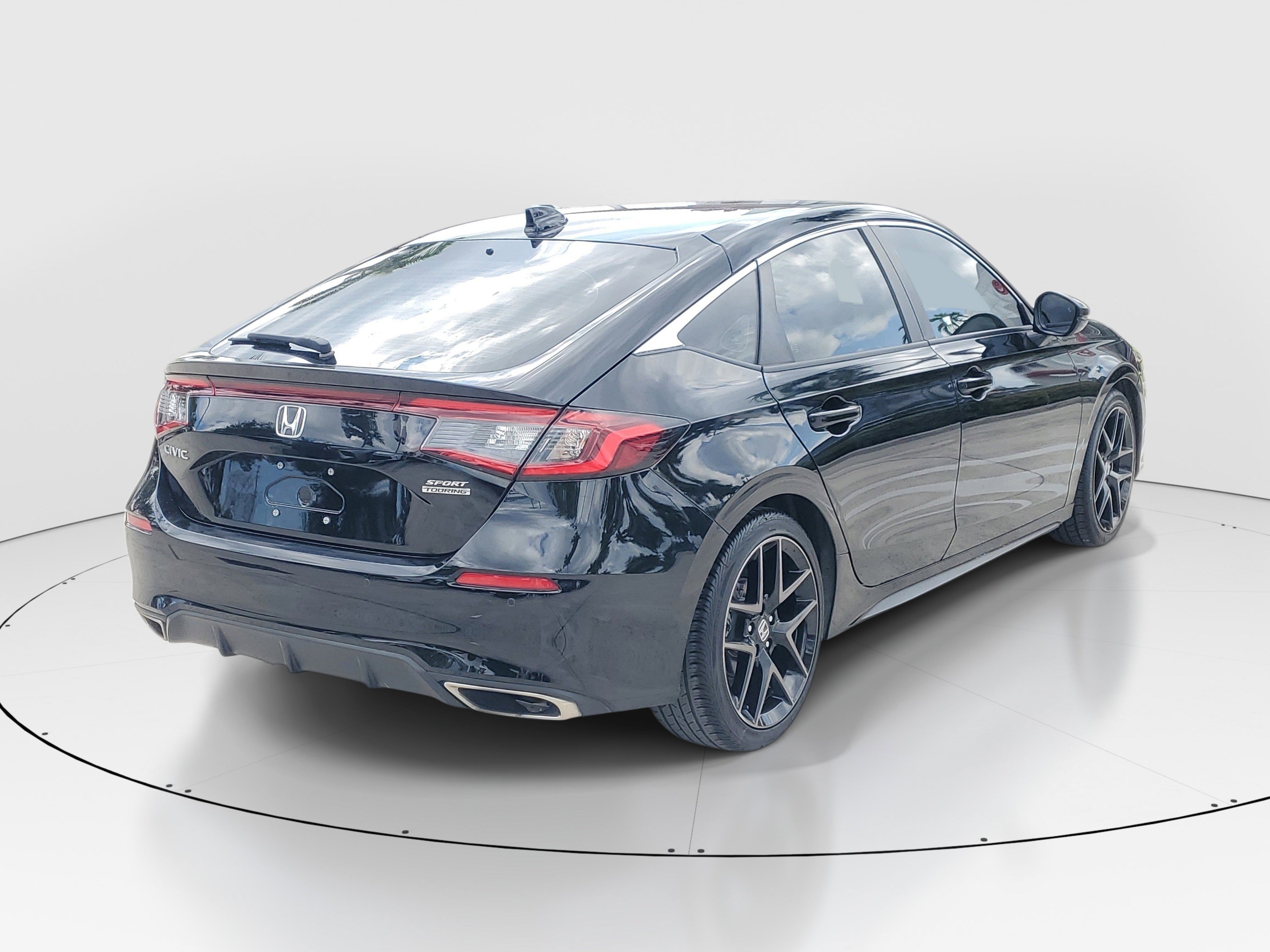 Used 2024 Honda Civic Sport Touring image 3