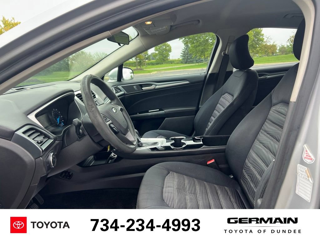 Used 2016 Ford Fusion SE FWD image 14