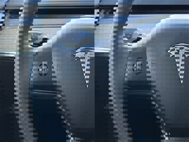 Used 2023 Tesla Model Y Long Range image 13