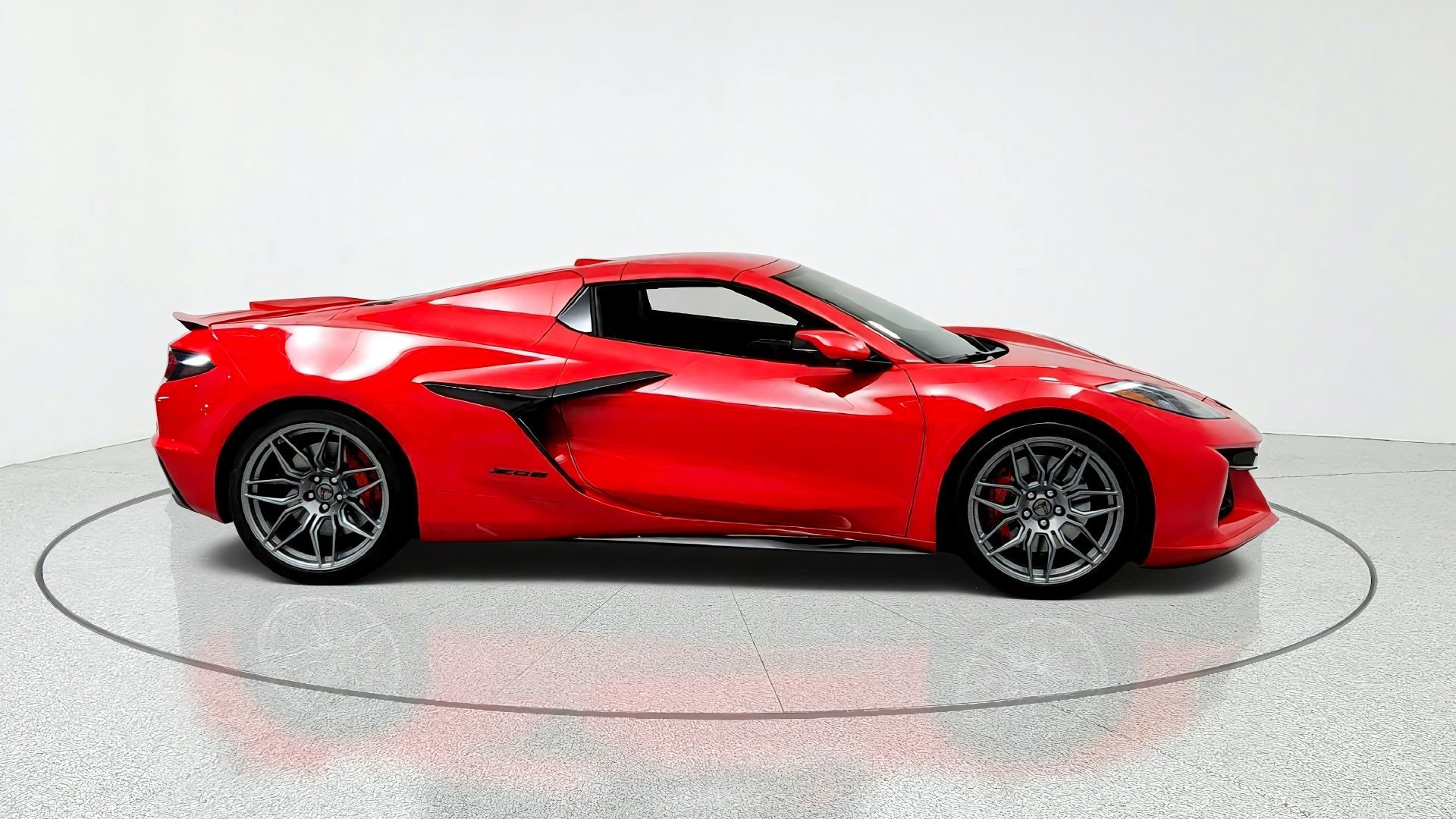 Used 2025 Chevrolet Corvette Z06 w/ Battery Protection Package RWD image 6