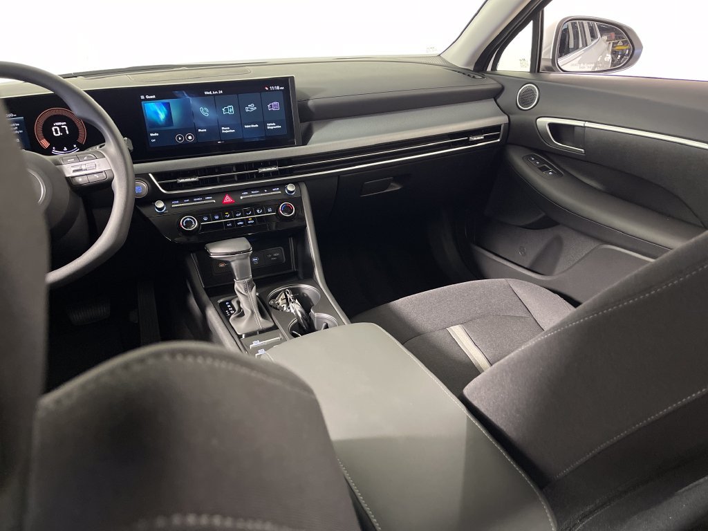 New 2026 Hyundai Sonata SE FWD image 17