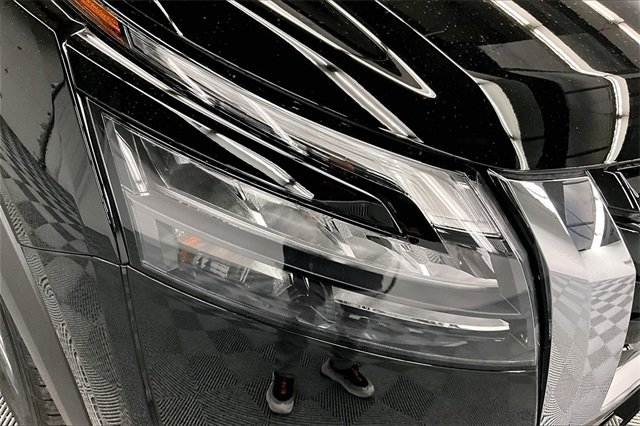 New 2025 Nissan Pathfinder S image 14