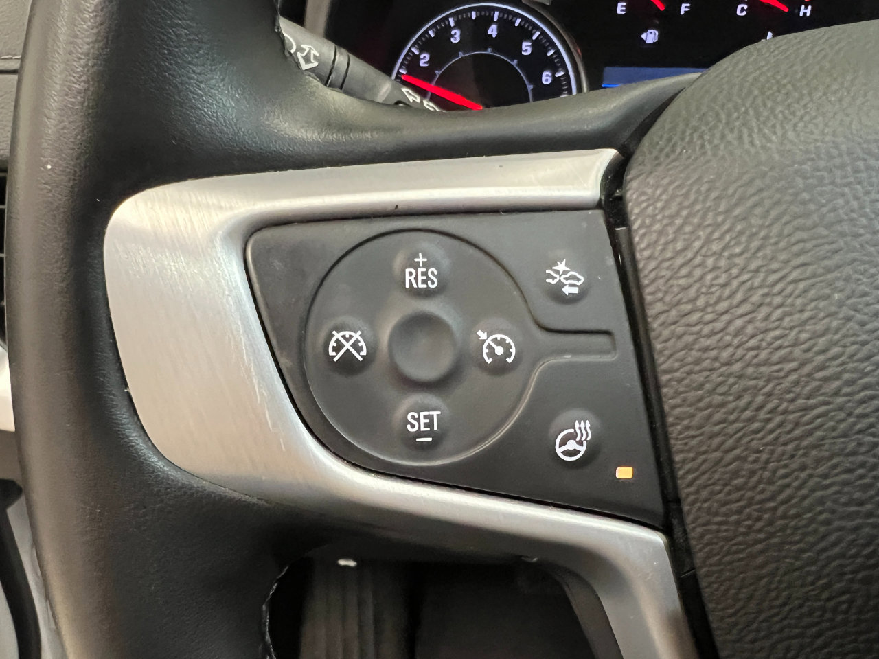 Used 2024 GMC Terrain SLT image 35