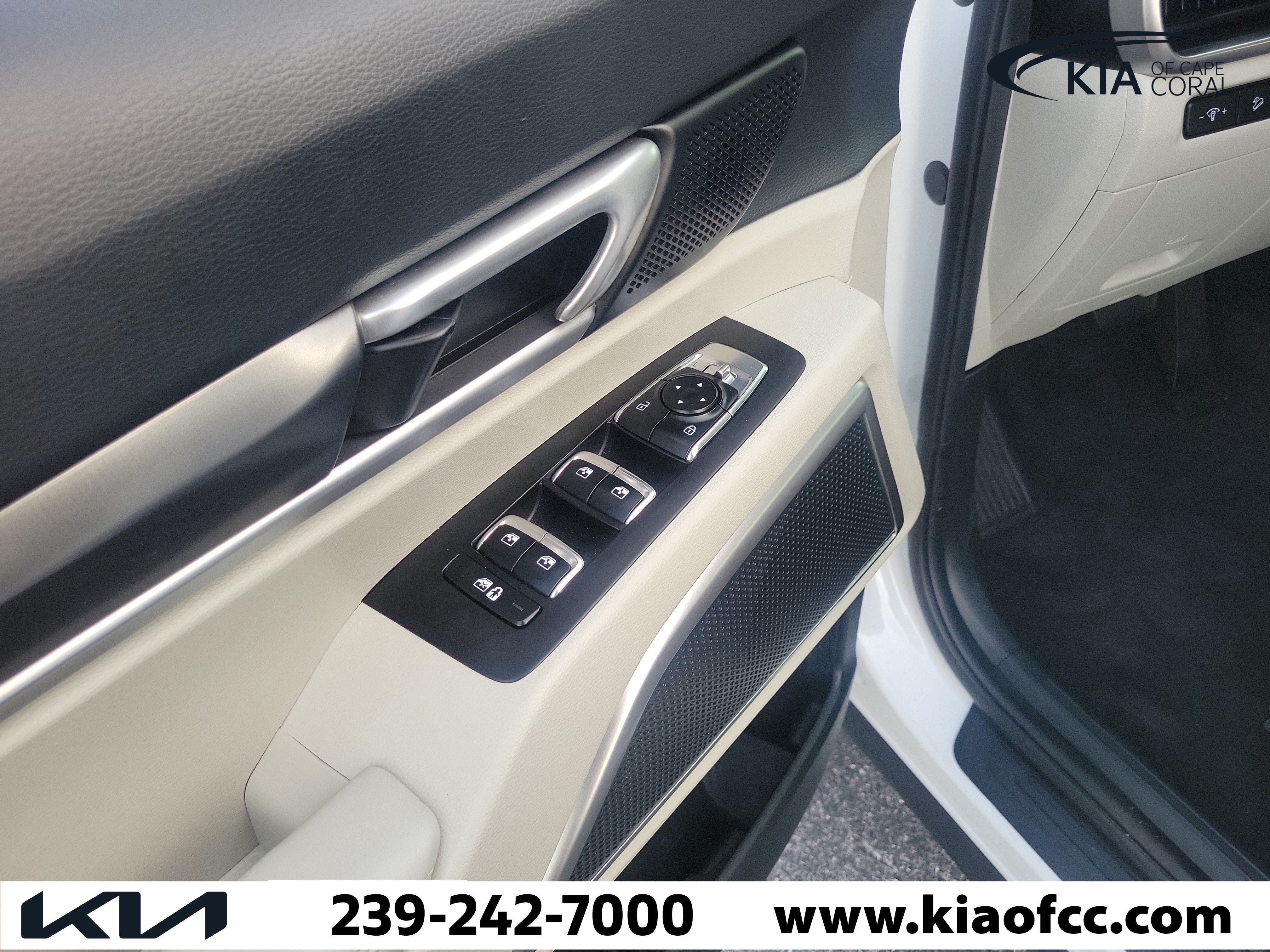 Certified 2025 Kia Telluride S FWD image 27