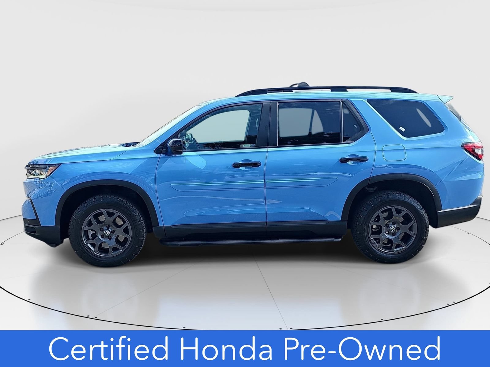 Certified 2024 Honda Pilot TrailSport image 8