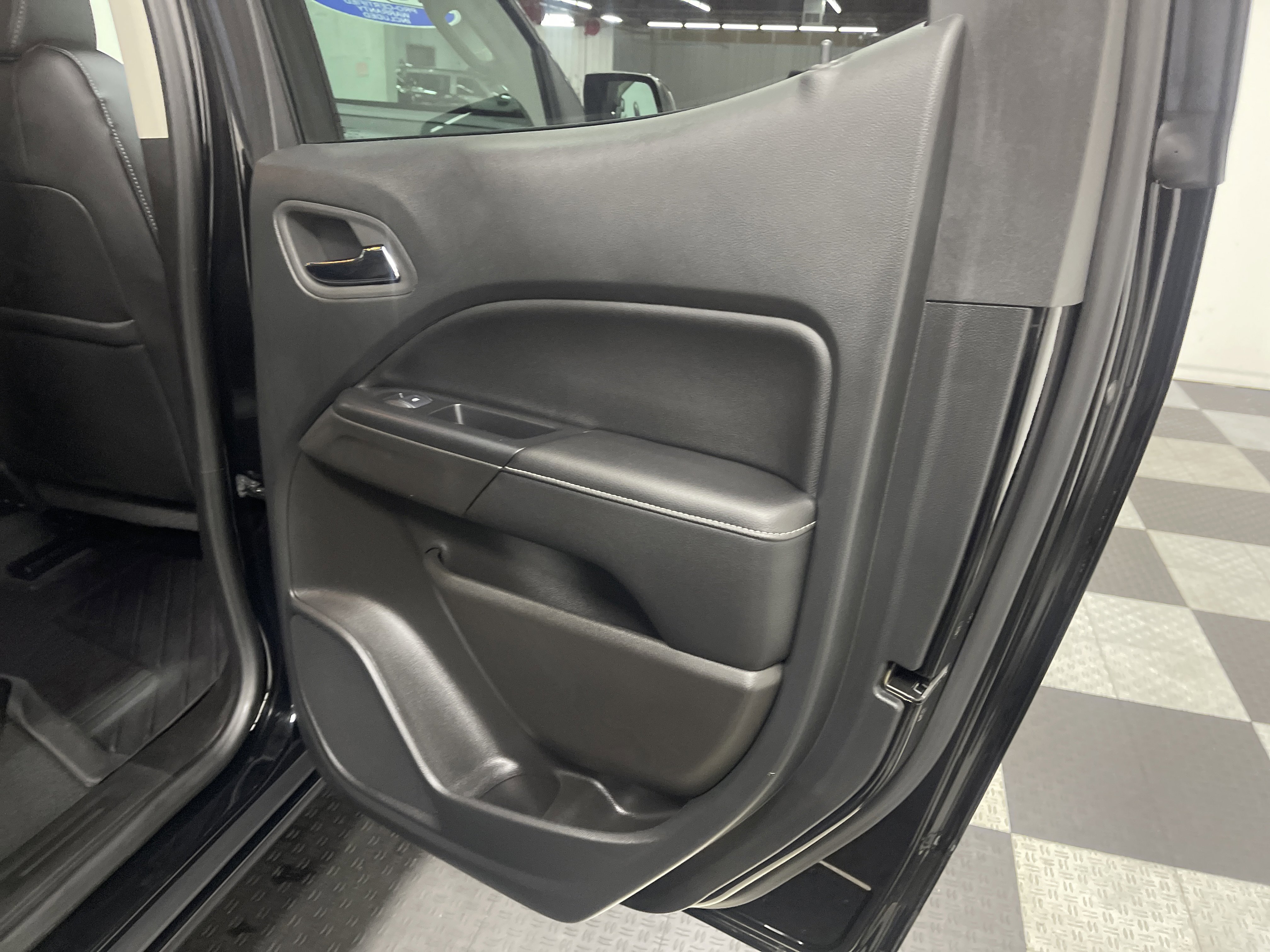 Used 2022 GMC Canyon Elevation w/ Elevation Premium Package image 18