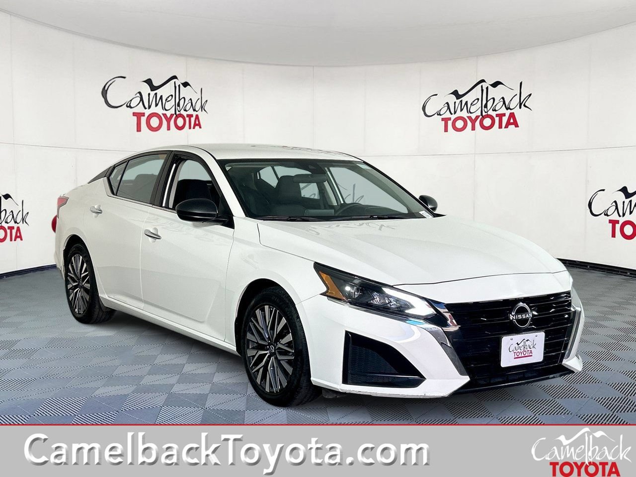 Used 2025 Nissan Altima 2.5 SV FWD image 1