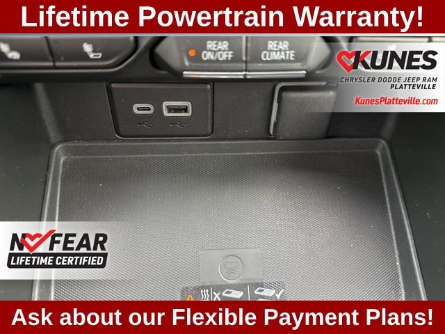 Used 2024 Chevrolet Suburban RST w/ Luxury Package image 31