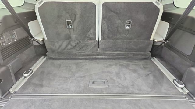 Used 2024 Rivian R1S Adventure AWD/4WD image 15