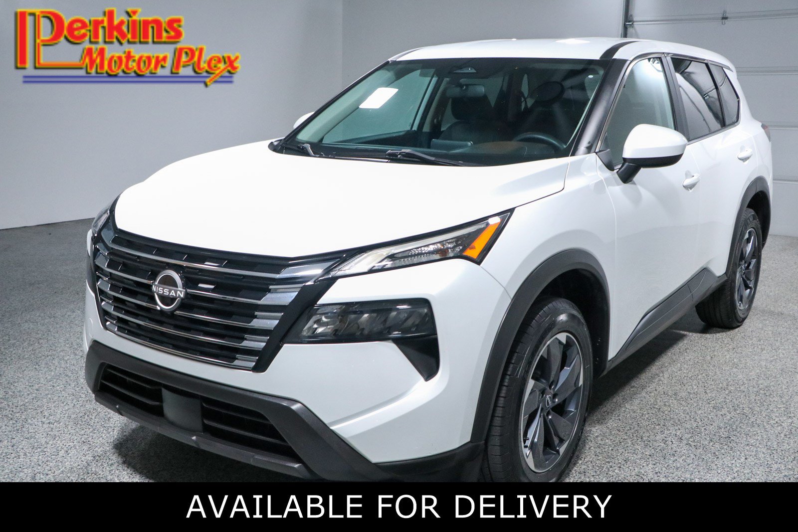 Used 2024 Nissan Rogue SV FWD image 1