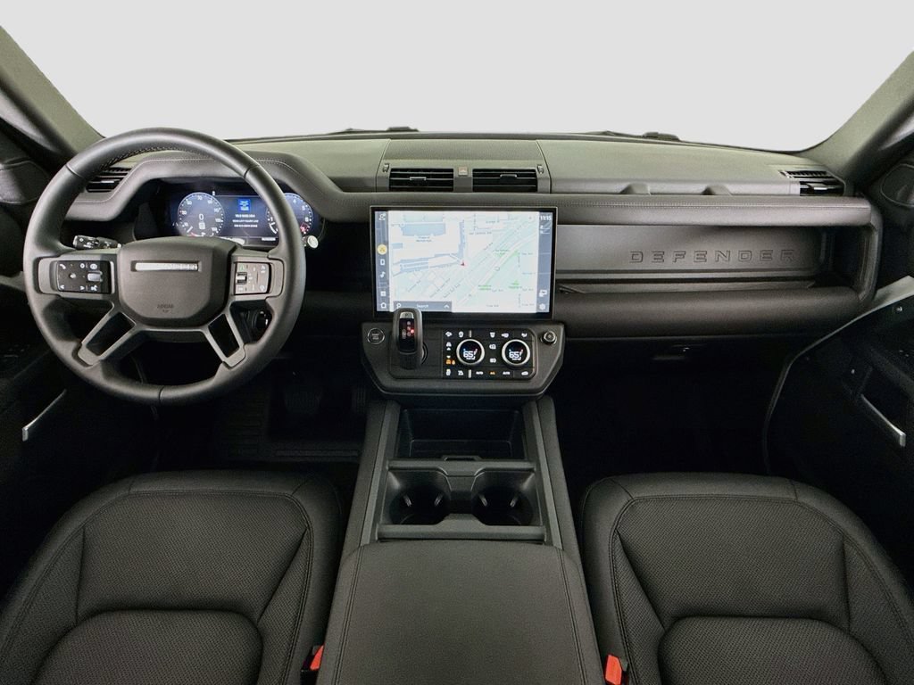 Used 2026 Land Rover Defender 110 X-Dynamic SE AWD/4WD image 9