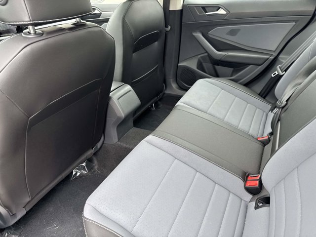 New 2026 Volkswagen Jetta SE FWD image 10