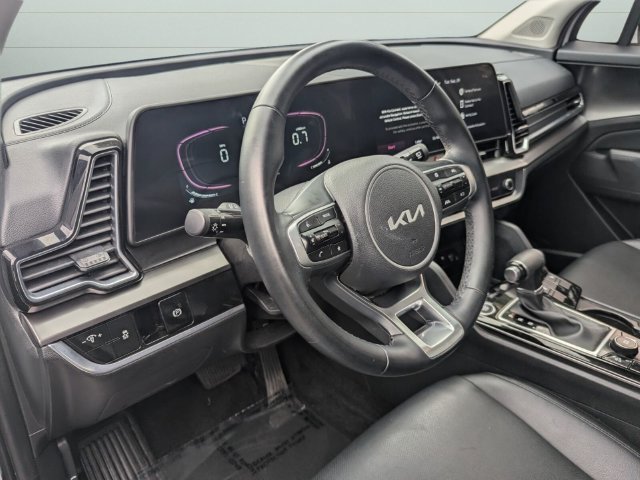 Certified 2025 Kia Sportage EX FWD image 11