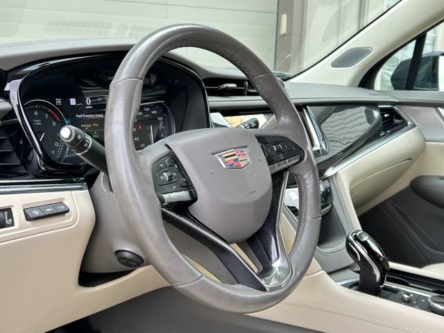 Used 2023 Cadillac XT6 Premium Luxury w/ Technology Package AWD/4WD image 32
