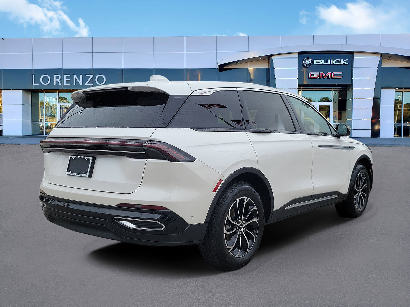 Used 2024 Lincoln Nautilus Premier image 5