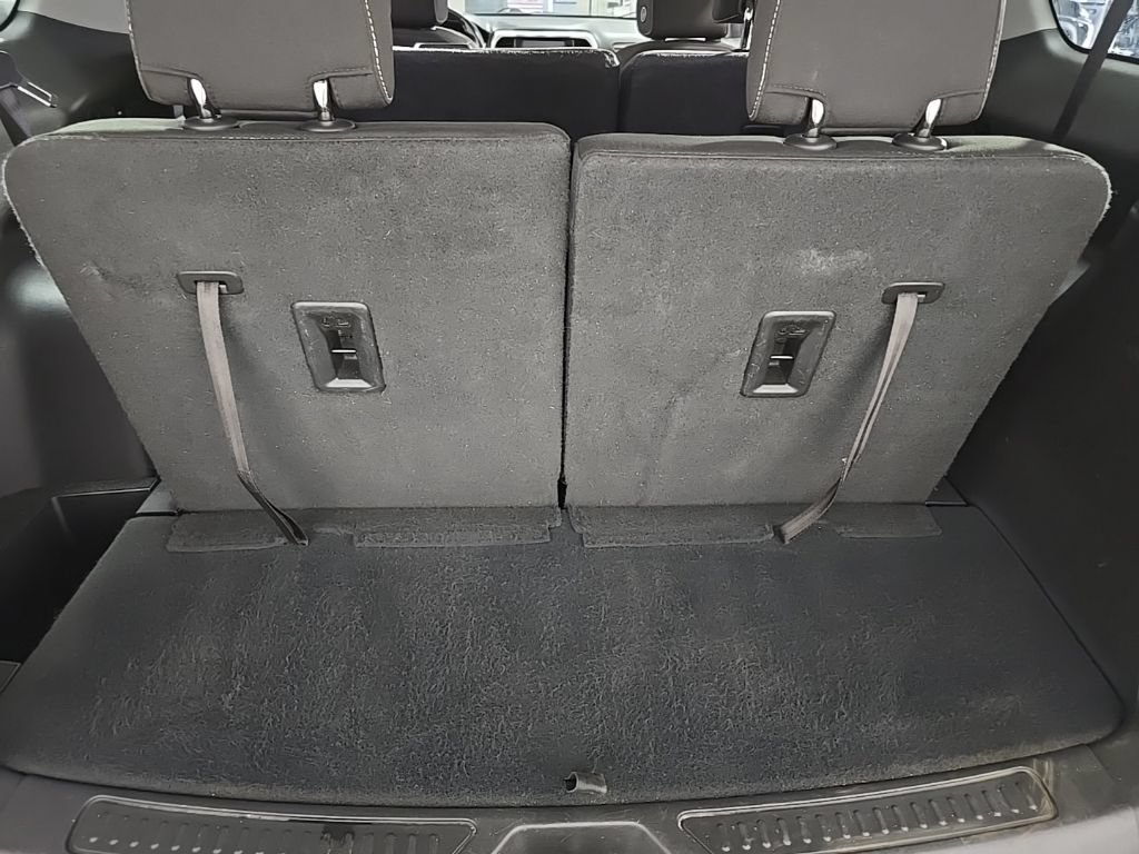 Used 2018 GMC Acadia SLE FWD image 28