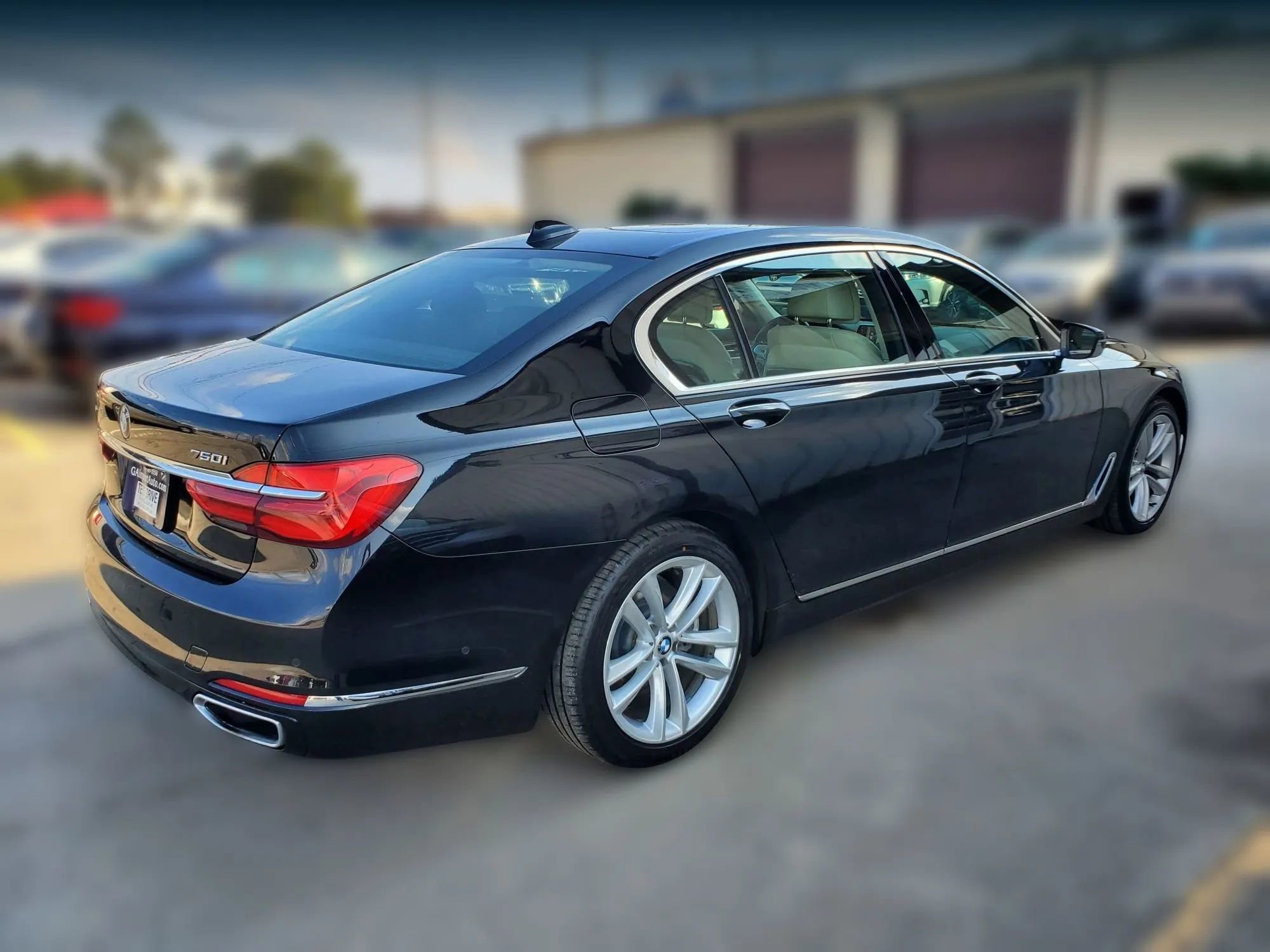 Used 2018 BMW 750i xDrive image 14