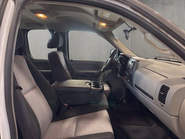 Used 2008 Chevrolet Silverado 1500 W/T AWD/4WD image 19