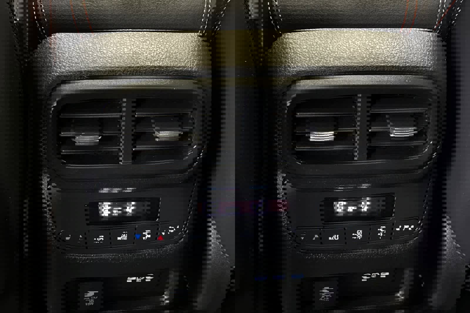 Used 2024 Honda Pilot TrailSport image 14