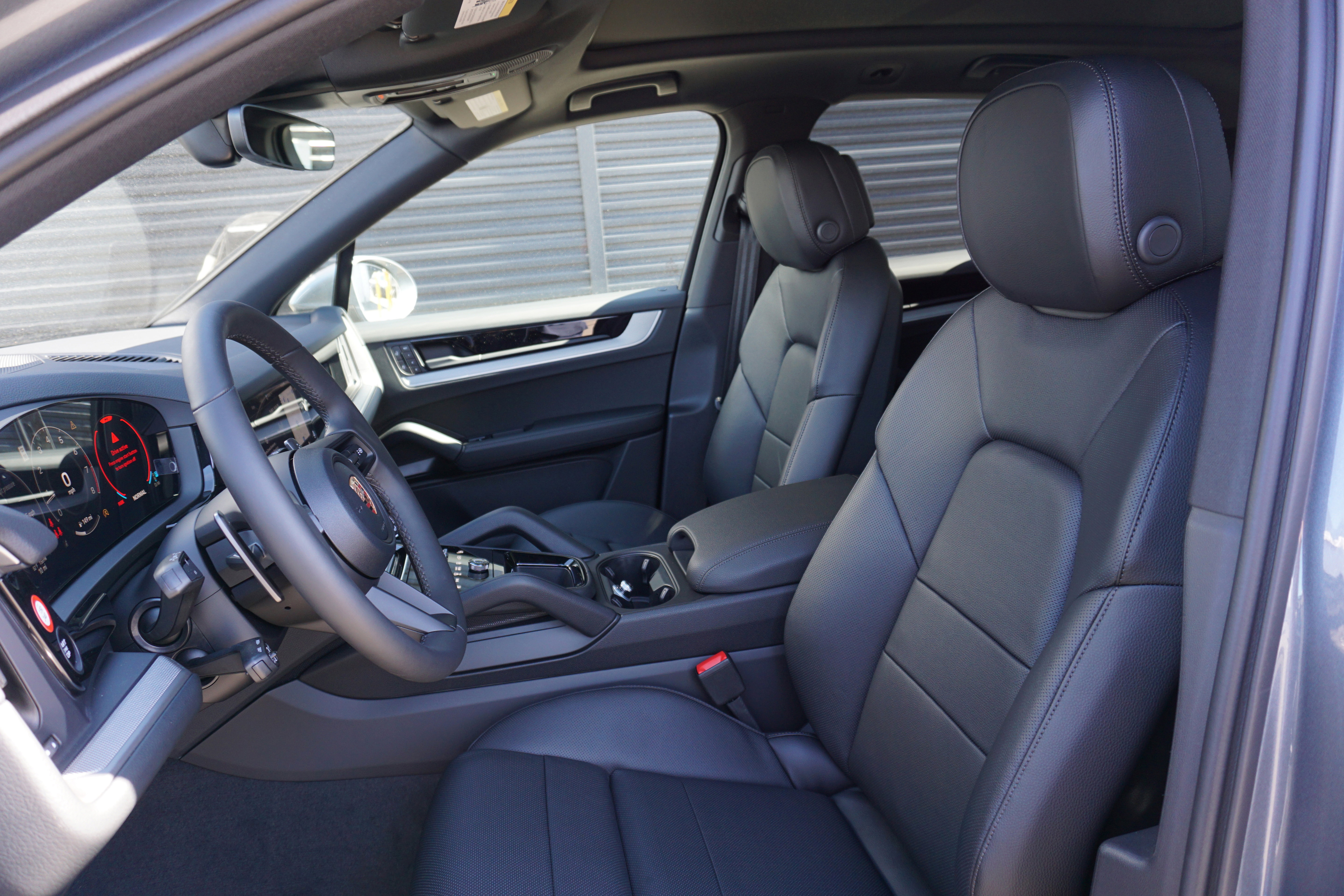 New 2026 Porsche Cayenne image 5