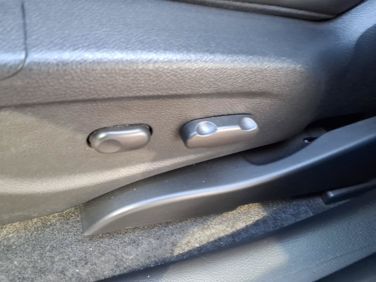 Certified 2015 Buick Encore AWD image 12