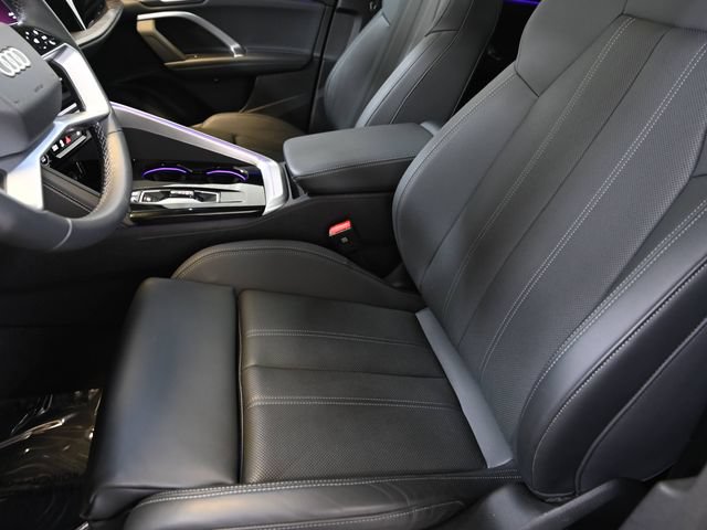 Used 2025 Audi Q5 Premium Plus w/ Premium Plus AWD/4WD image 7