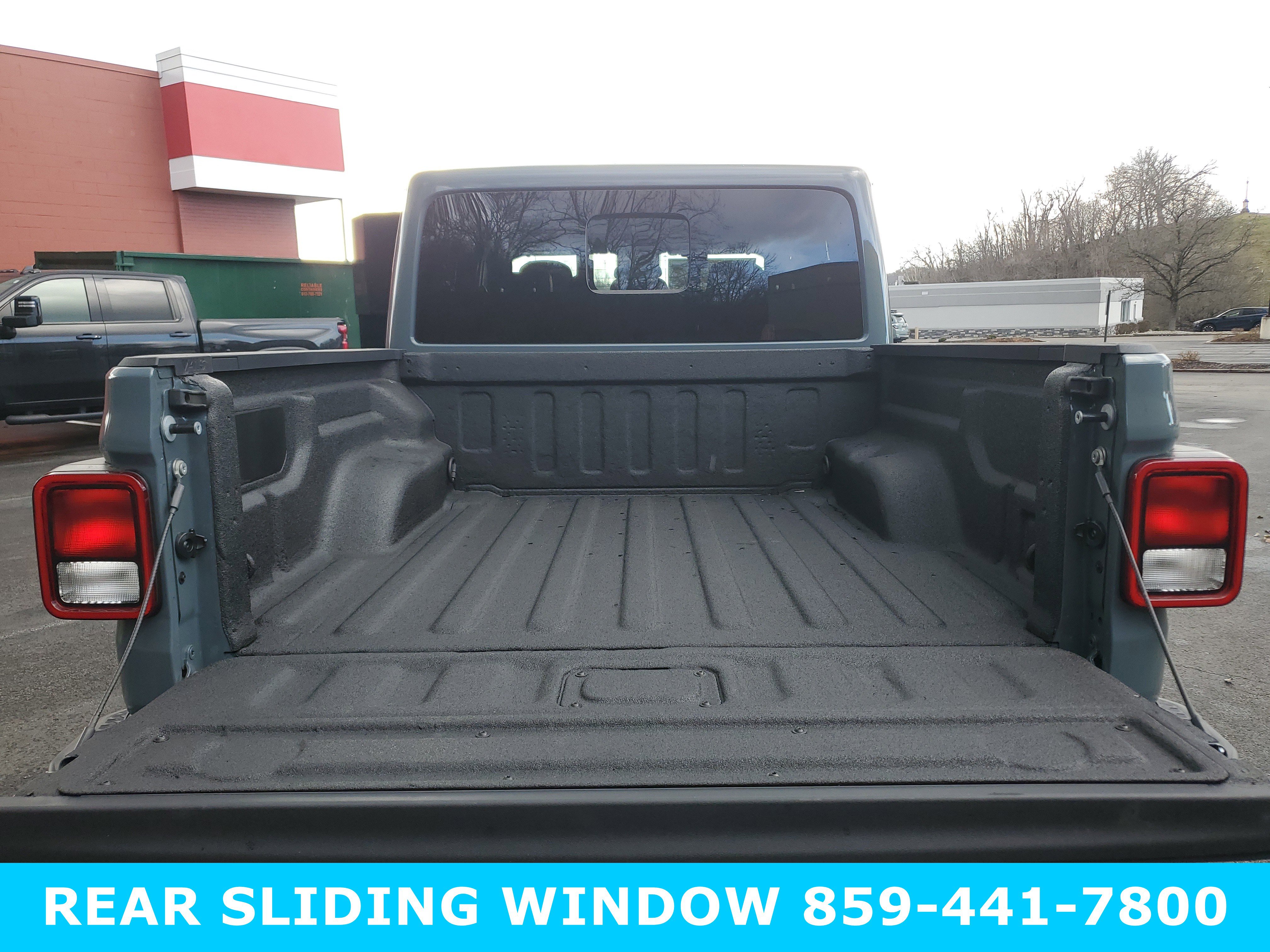 New 2025 Jeep Gladiator High Tide image 10