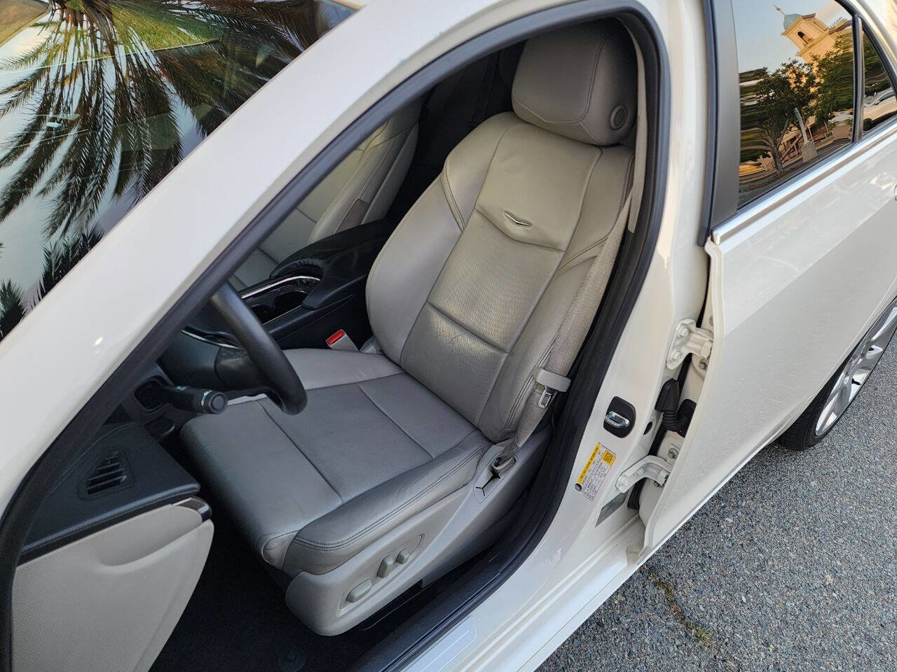 Used 2013 Cadillac ATS Luxury w/ Cold Weather Package RWD image 27