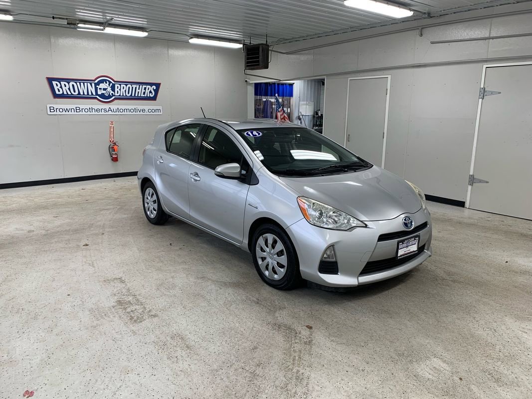 Used 2014 Toyota Prius C Three image 10